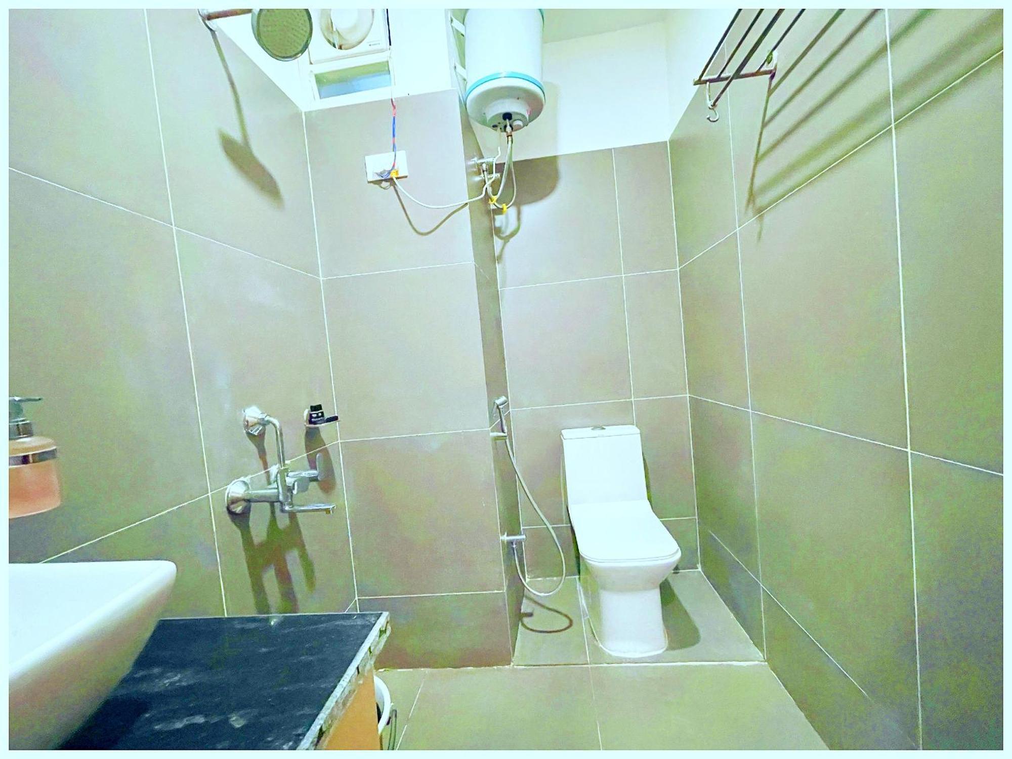 Simla Hotel K R I S H N A B - B Near Mall Road And Temple Exterior photo